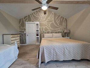 6 bedrooms, WiFi, wheelchair access