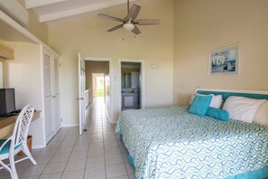 2 bedrooms, iron/ironing board, internet, bed sheets