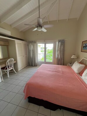 2 bedrooms, iron/ironing board, Internet, bed sheets