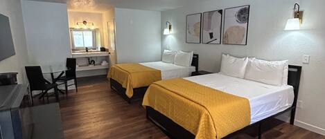 經典雙人房 | 熨斗/熨衣板、免費無線上網