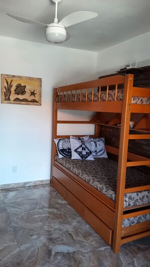 2 quartos, ferros/tábuas de passar roupa, Wi-Fi