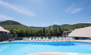 屋内プール、屋外プール