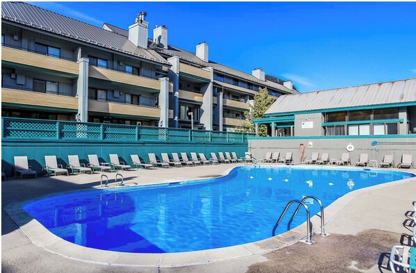 Indoor pool, outdoor pool