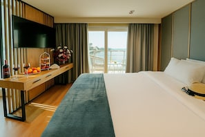 Deluxe Suite, River View