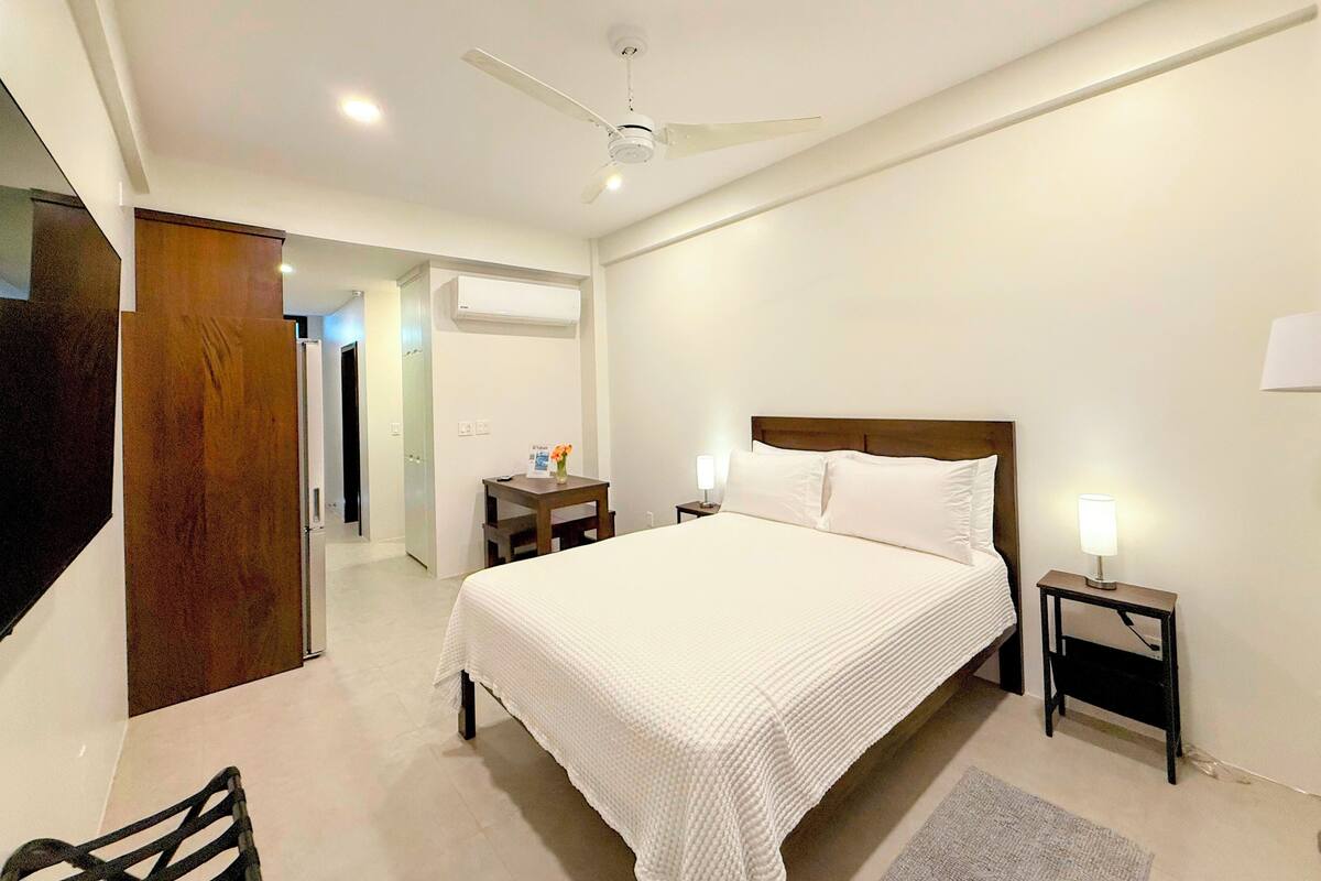 Studio, 1 Queen Bed, Sea View, Oceanfront | In-room safe, desk, laptop workspace, blackout drapes