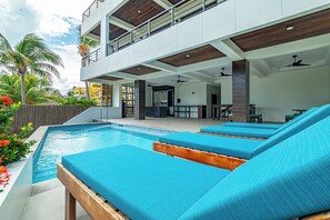 Udendørs pool