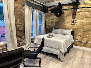 1 bedroom, internet, bed sheets