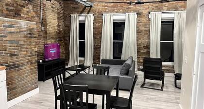 Historic Loft Near Hocking Hills + Tavern Access
