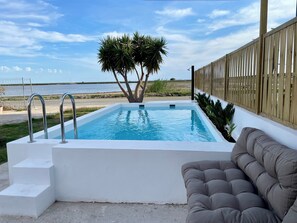 Outdoor pool - El Mirador: A unique place in the heart of the Delta (Els Muntells)