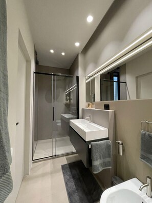 Apartment | Bathroom | Free toiletries, hair dryer, bathrobes, bidet - Le Dimore del Toscano (Catania)
