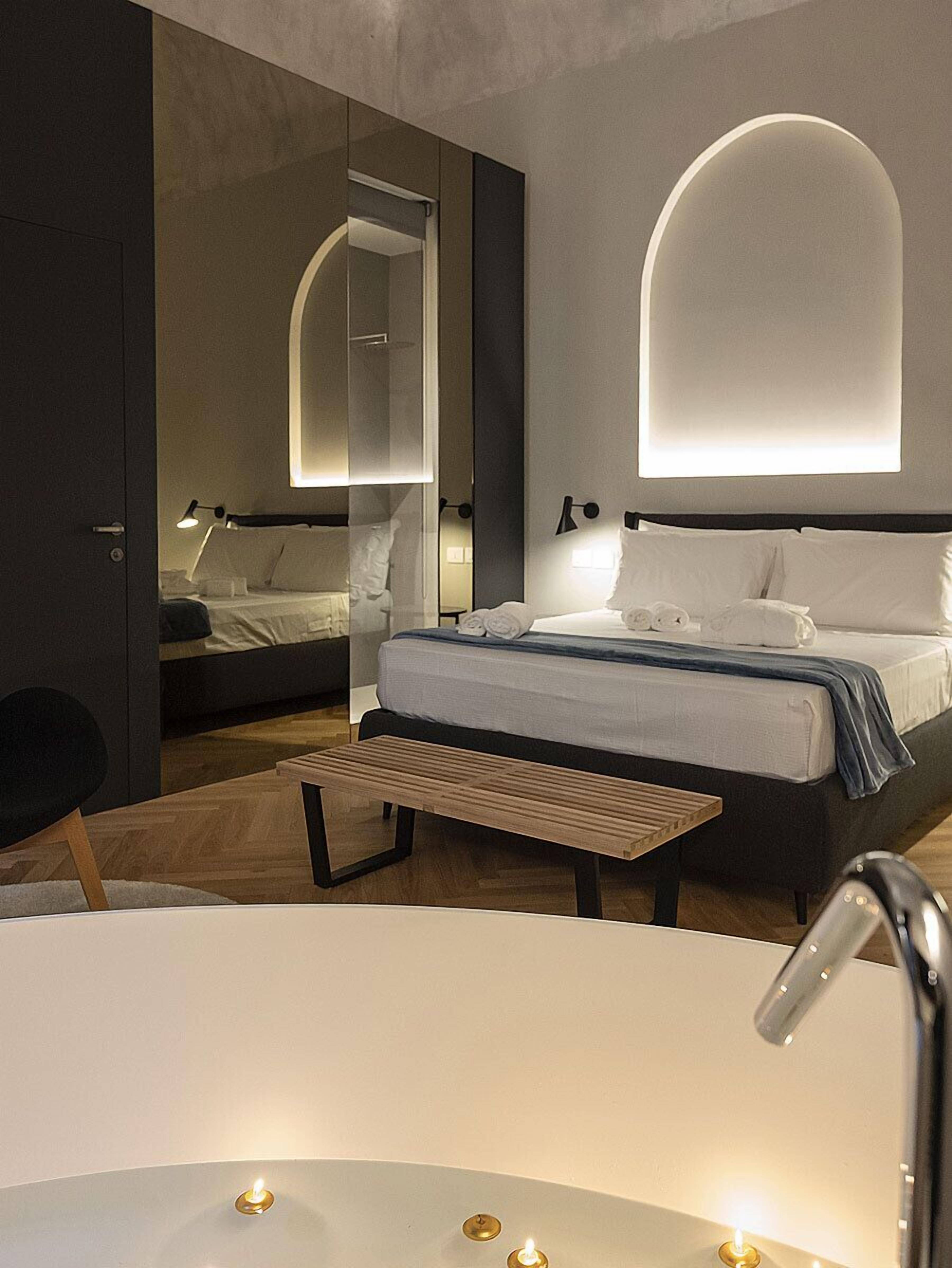 Superior-huoneisto | Italialaiset Frette-lakanat, ylelliset vuodevaatteet