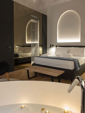 高级公寓 | 意大利 Frette 床单、高档床上用品、迷你吧（备有免费物品）、客房内保险箱