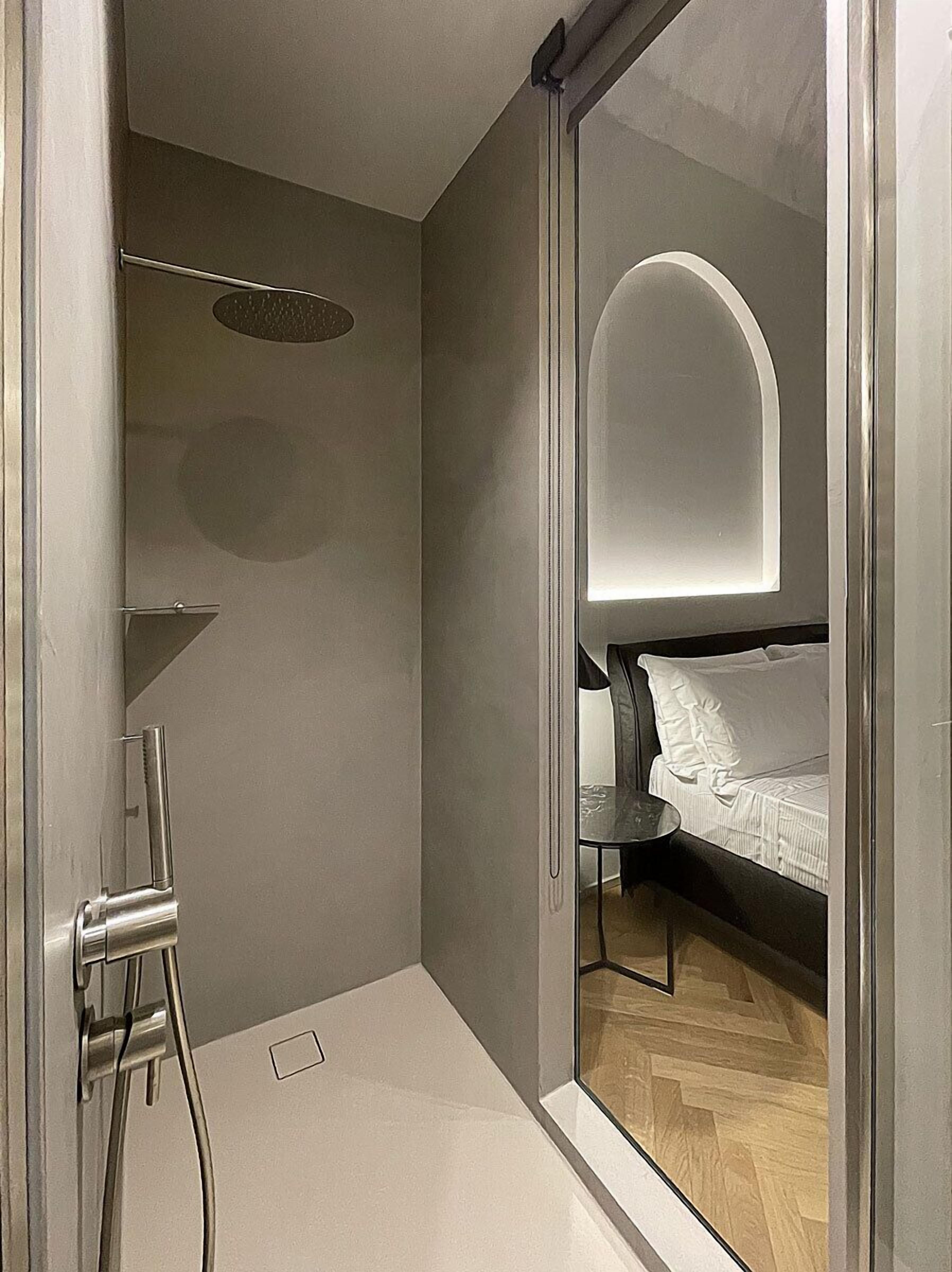 Superior Apartment | Bathroom | Free toiletries, hair dryer, bathrobes, bidet
