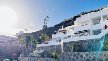 Apartamento, 1 quarto, para fumantes, sacada | Fachada