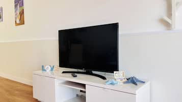 Apartment, 1 Bedroom, Smoking, Balcony | Room amenity