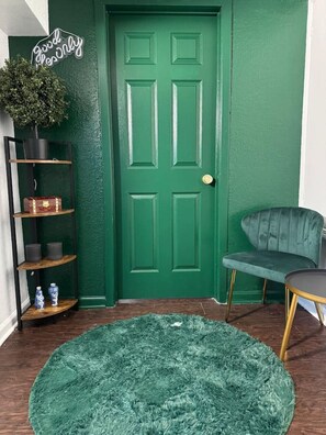 Interior - Pool Table  Luxury 1Bed Apt in Downtown & Heights (Houston)