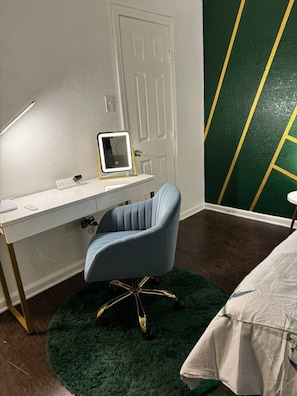 Interior - Pool Table  Luxury 1Bed Apt in Downtown & Heights (Houston)
