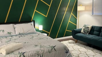 1 bedroom, desk, iron/ironing board, WiFi