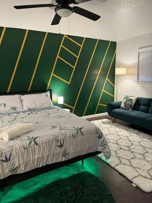 1 bedroom, desk, iron/ironing board, WiFi