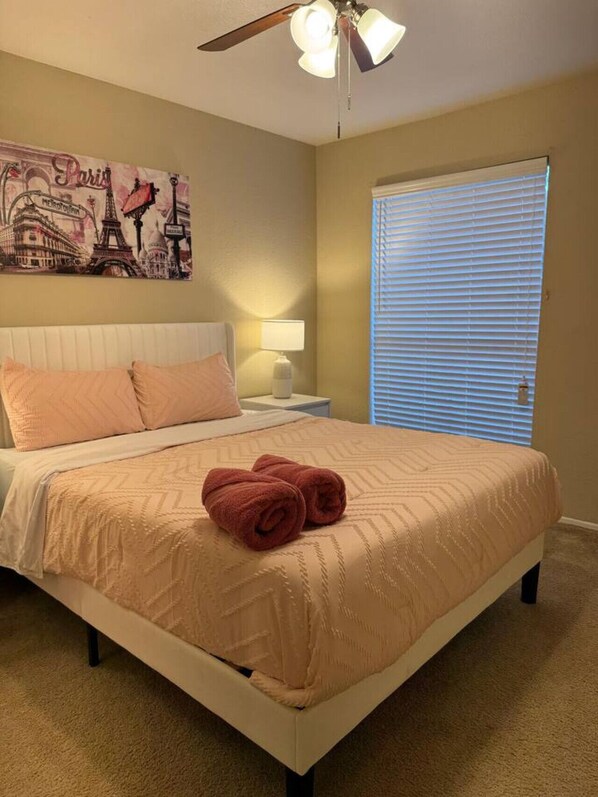 1 bedroom, desk, iron/ironing board, WiFi