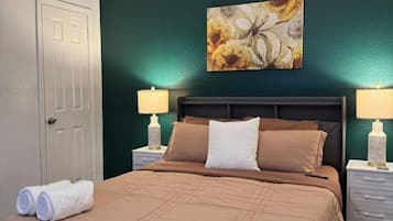 1 bedroom, desk, iron/ironing board, WiFi