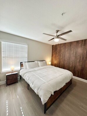 3 bedrooms, desk, iron/ironing board, WiFi