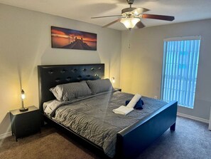 1 غرفة نوم ومكتب ومكواة/لوح كي وواي فاي