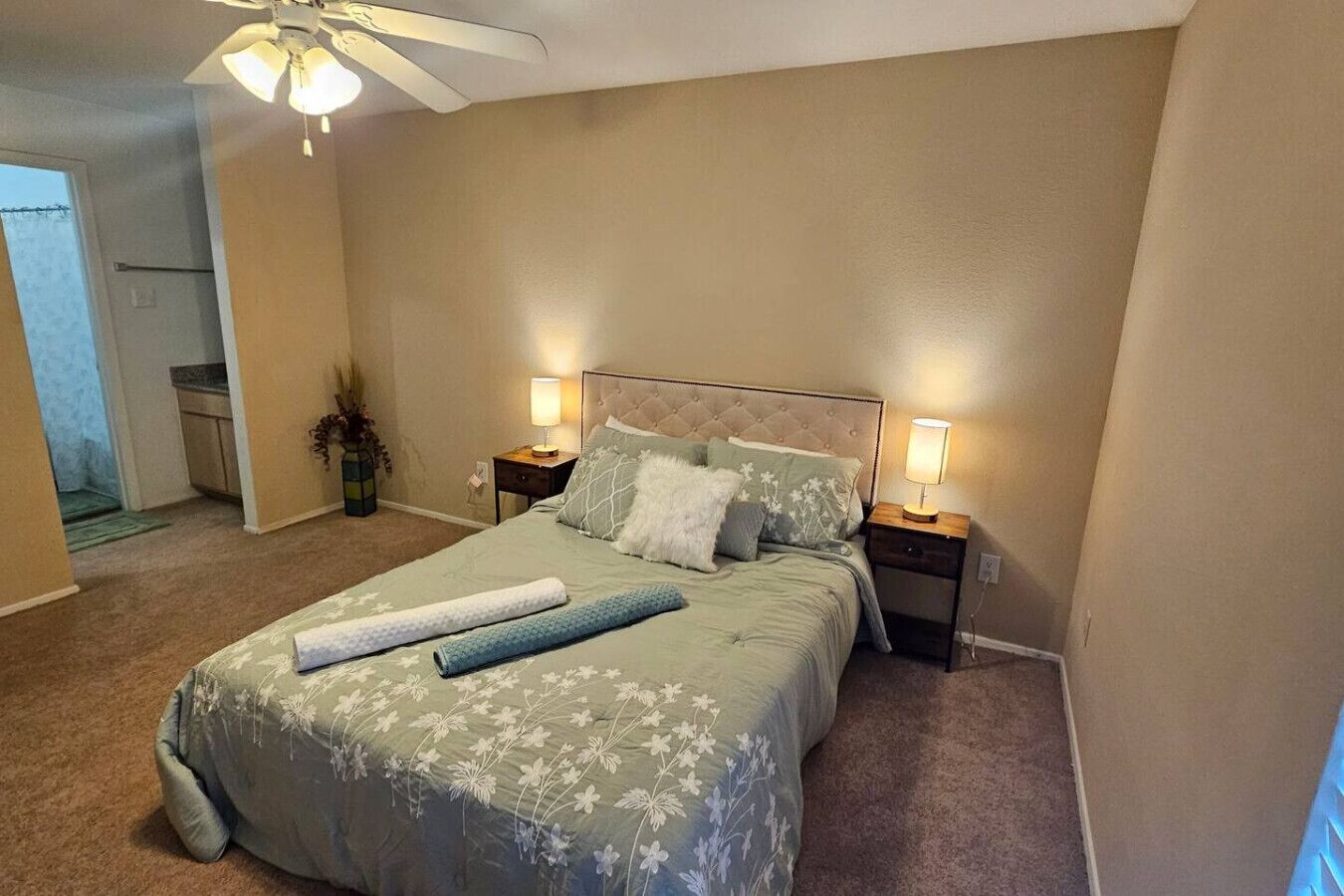 2 makuuhuonetta, työpöytä, silitysrauta/-lauta, Wi-Fi