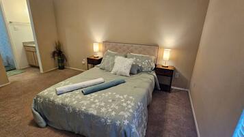 1 多间卧室、办公桌、熨斗/熨衣板、WiFi