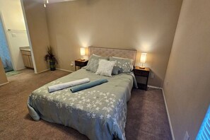 1 bedroom, desk, iron/ironing board, WiFi