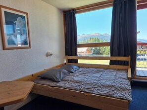 1 bedroom, iron/ironing board, WiFi