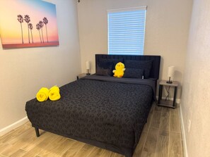 1 bedroom, desk, iron/ironing board, WiFi