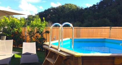 Cozy Rustico for 6/7 people with umbrella in Lido di Camaiore