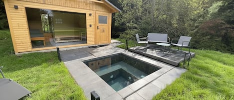 Piscine extérieure, piscine chauffée