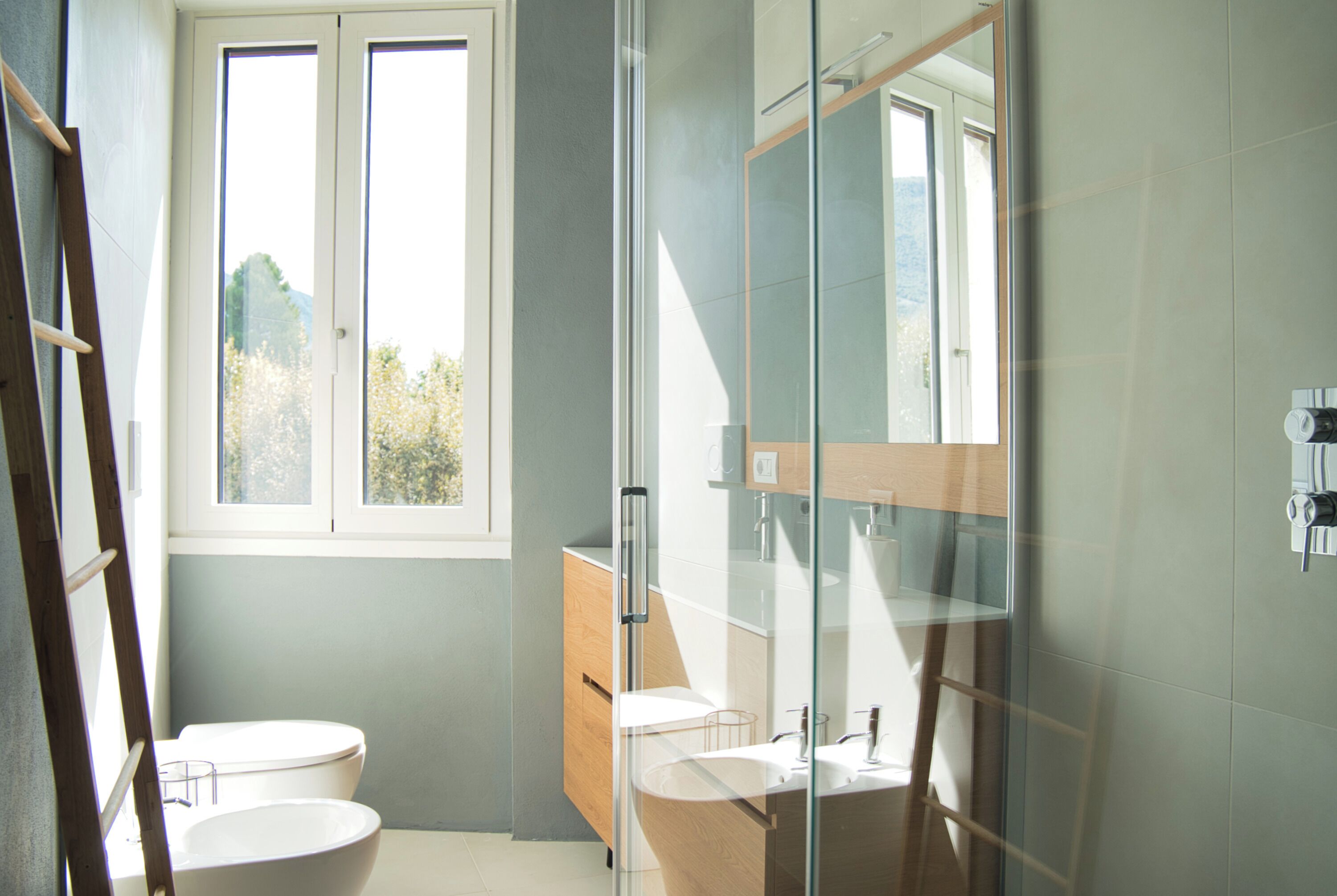 Dusche, Haartrockner, Bidet, Handtücher
