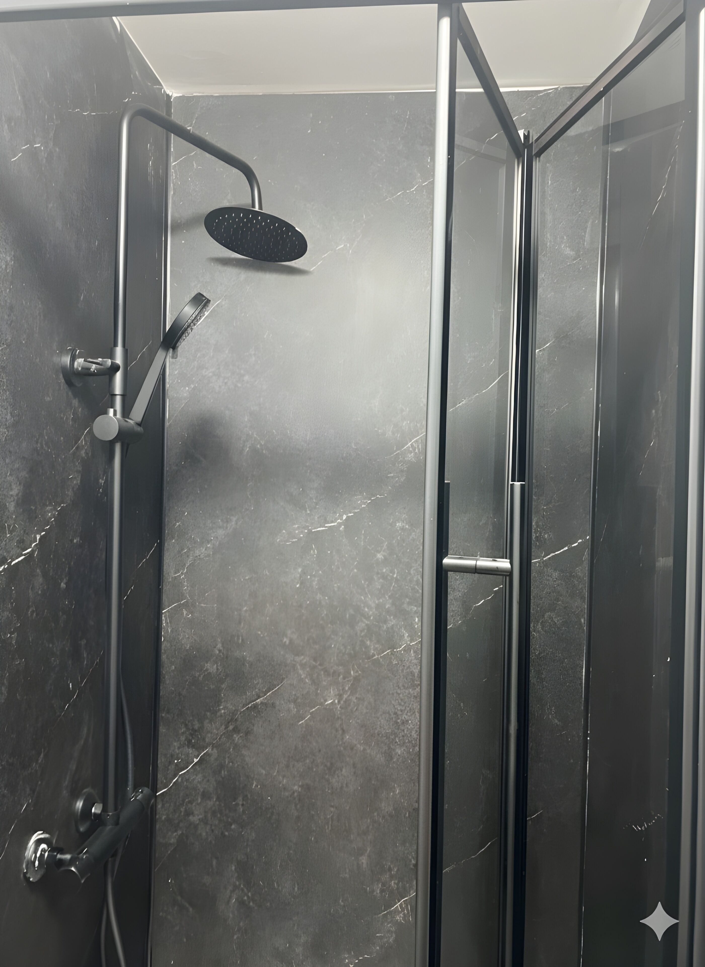 スーペリア スイート | デスク、ノートパソコン用作業スペース、WiFi (無料)、ベッドシーツ