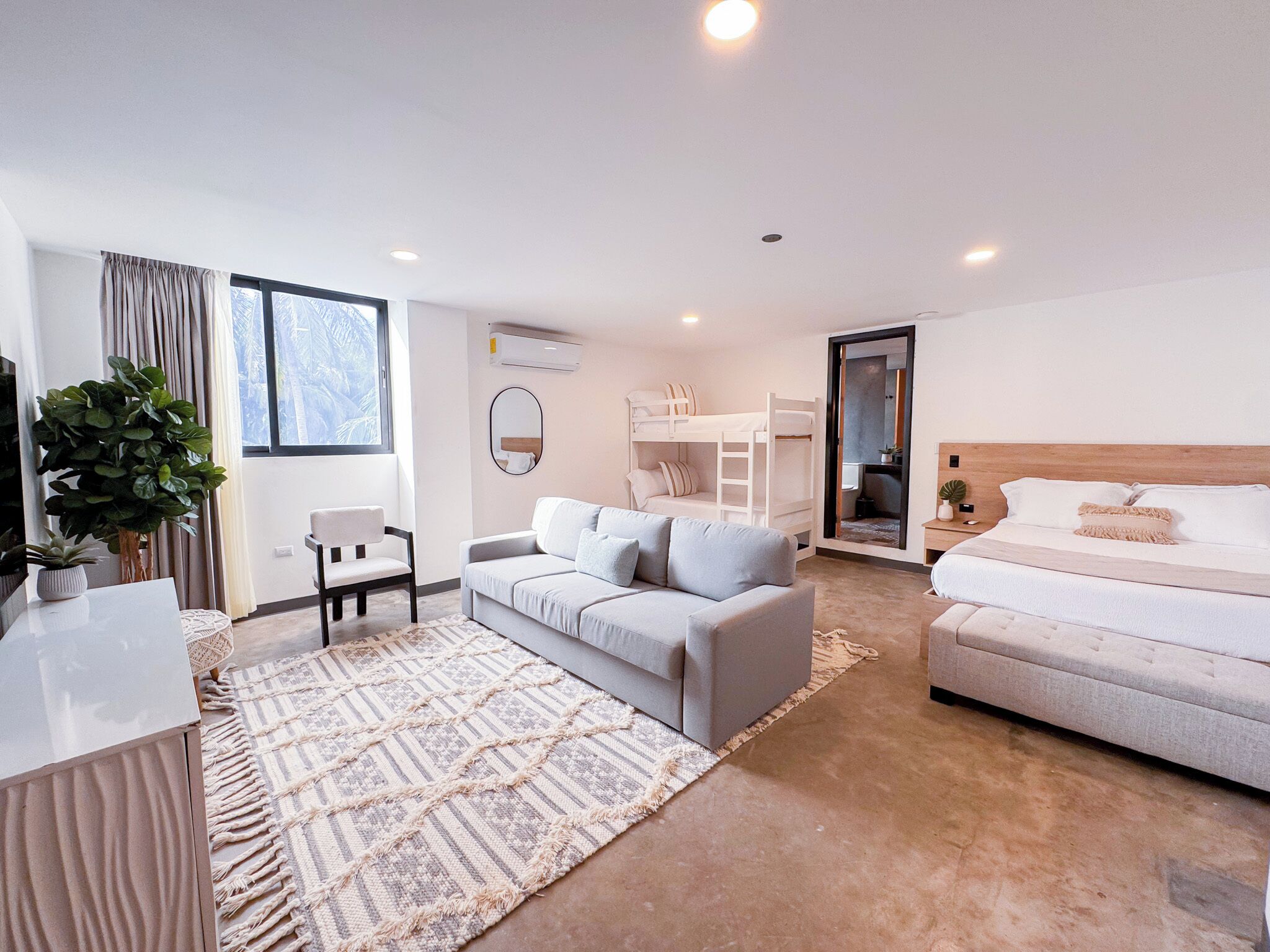 Standard Room | Free WiFi