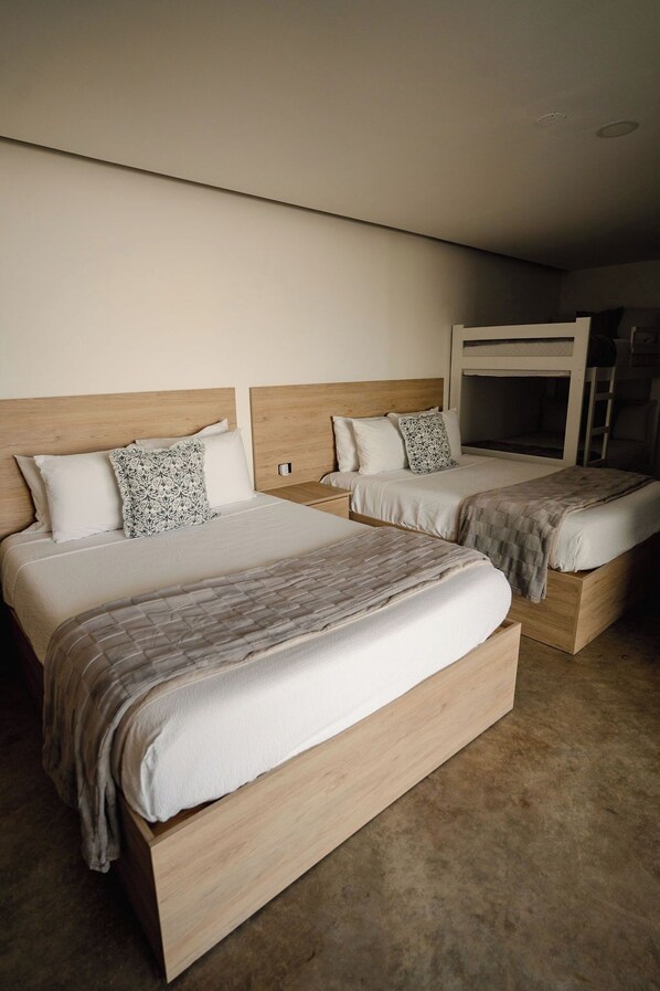 Standard Double Room, Balcony, Sea View | Wi-fi percuma 
