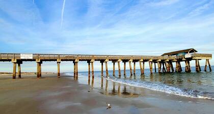 Beach Nugget by Tybee Vacation Rentals