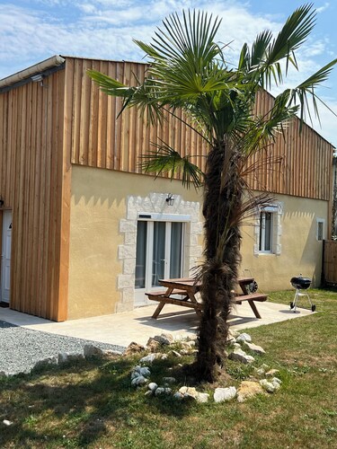 Petite maison parc clos a 10mn de BERGERAC et 45 mn de SARLAT