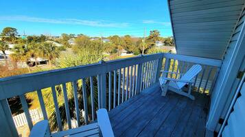 Nhà (Upper - No Pets) | Tiện nghi, dịch vụ nơi lưu trú