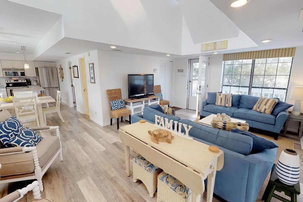 House (Upper - No Pets) | Front of property