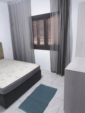 4 chambres, fer et planche à repasser, accès Internet