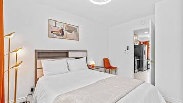 1 slaapkamer, een strijkplank/strijkijzer, wifi, beddengoed