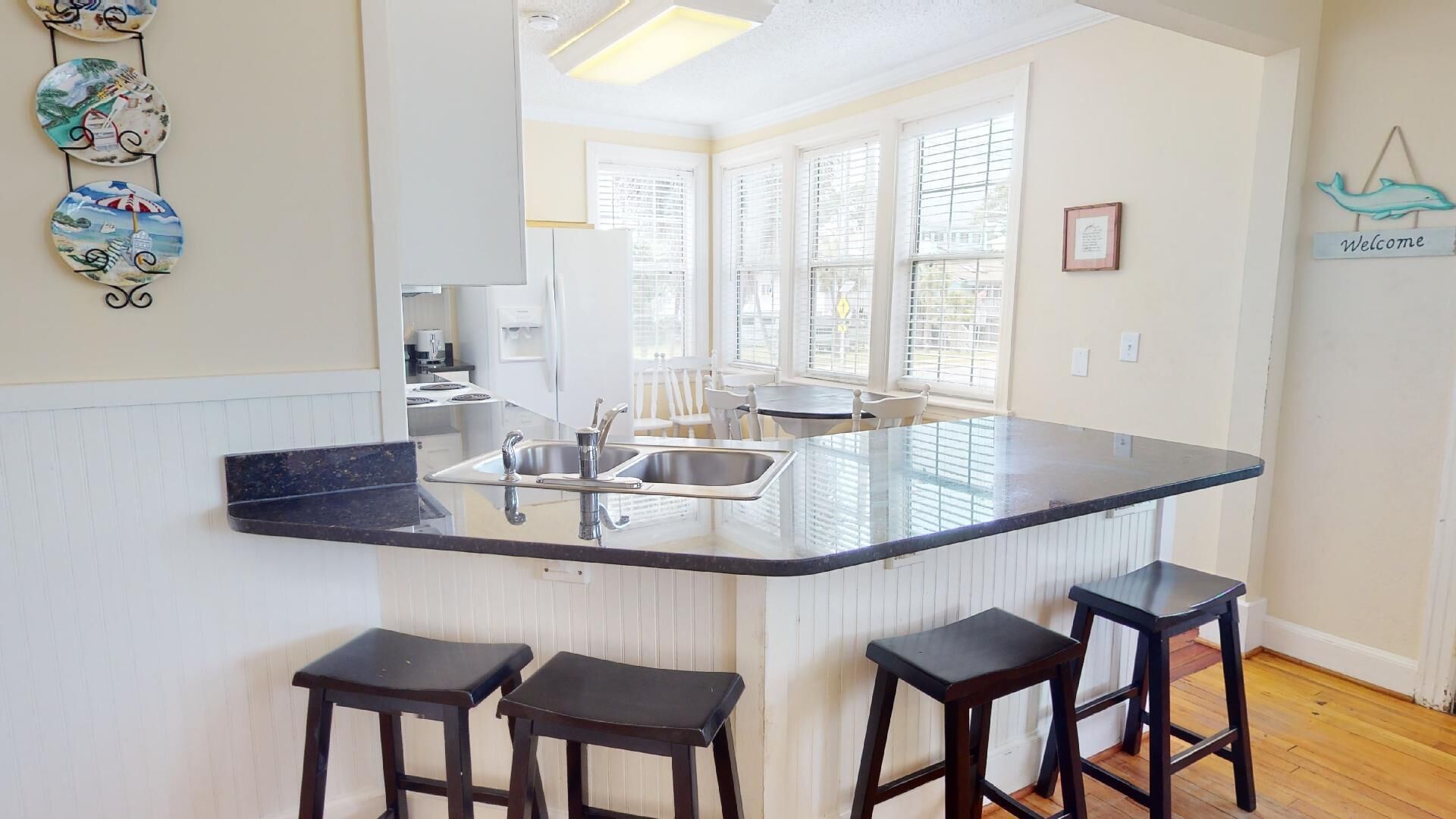 House (Upper - No Pets) | Property amenity