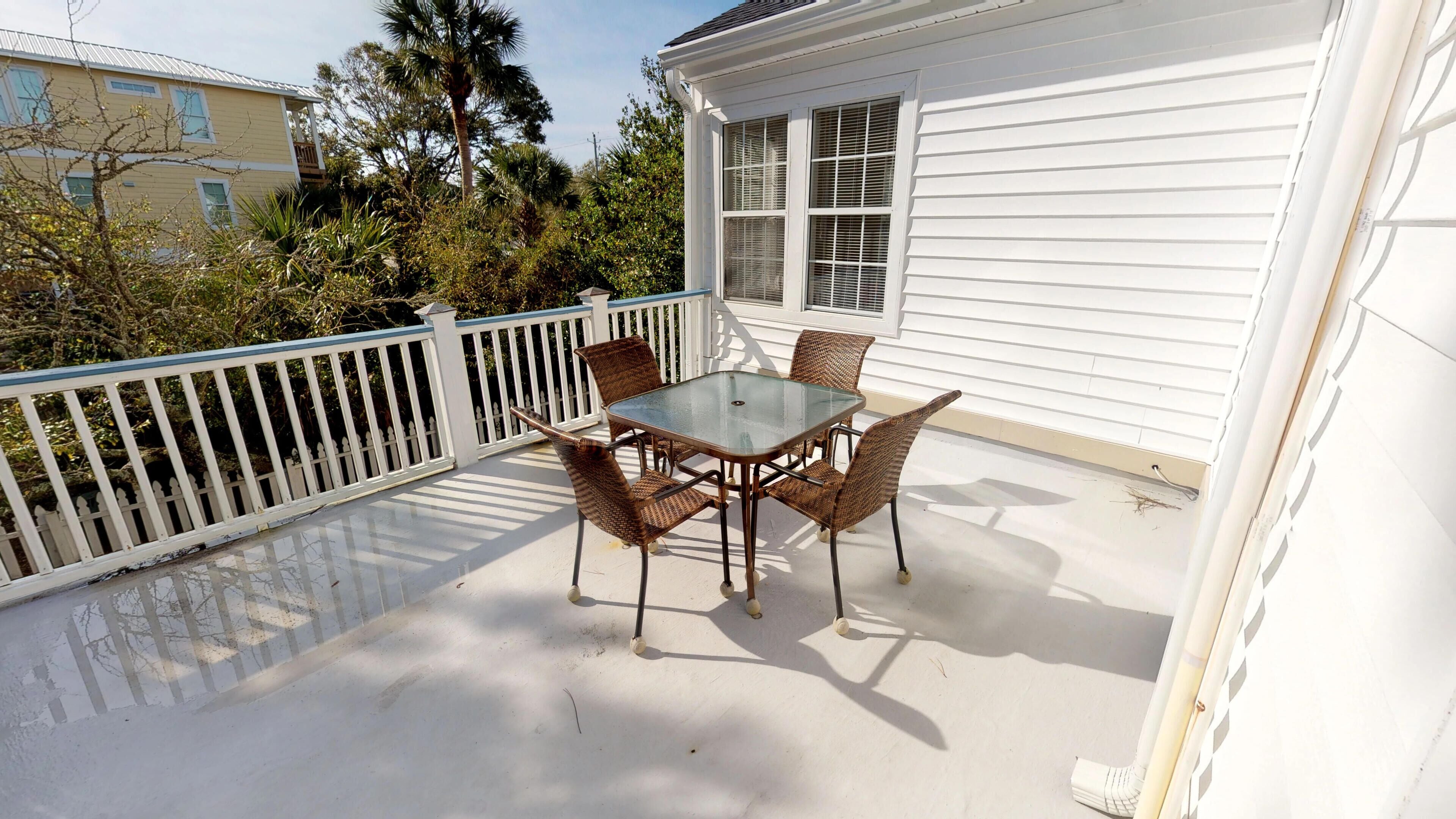 House (Upper - No Pets) | Property amenity