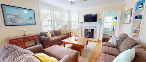 House (Upper - No Pets) | Front of property