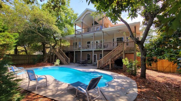 Front of property - 210 Eagles Nest Lane by Tybee Vacation Rentals (Tybee Island)