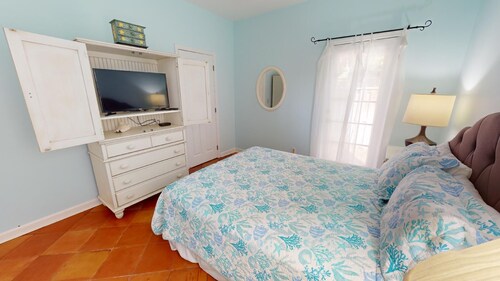 Oceanview Cottage by Tybee Vacation Rentals