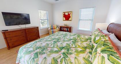 Oceanview Cottage by Tybee Vacation Rentals
